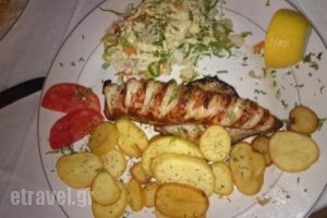 Lagoudera_food_in_Restaurant___